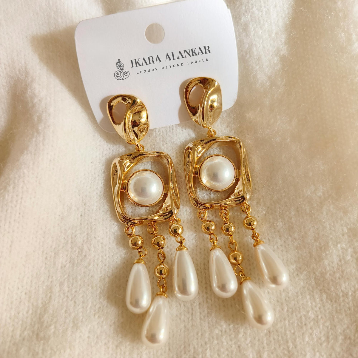 Vera Pearl Danglers
