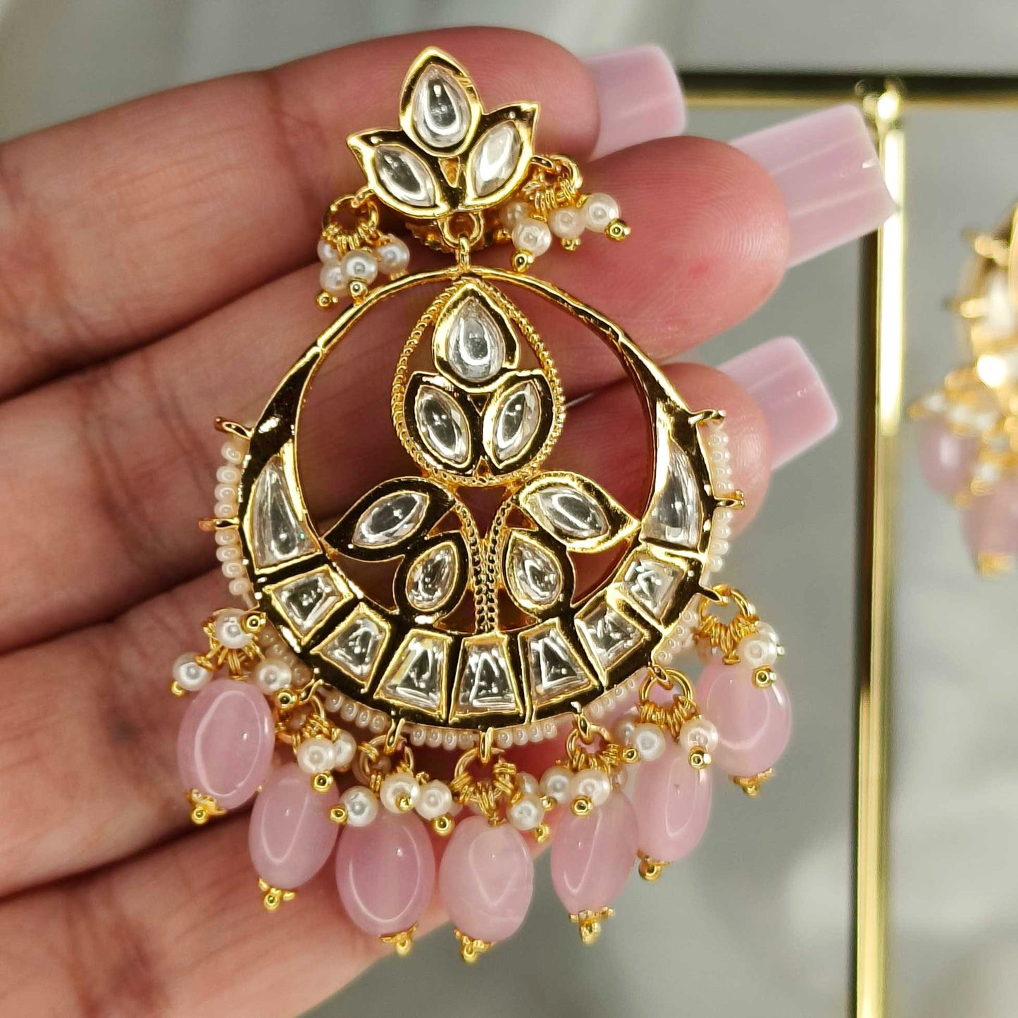 Ishika Gulabi Chandbali