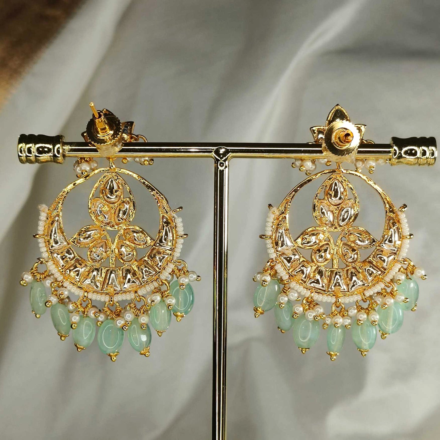 Ishika Mint Chandbali