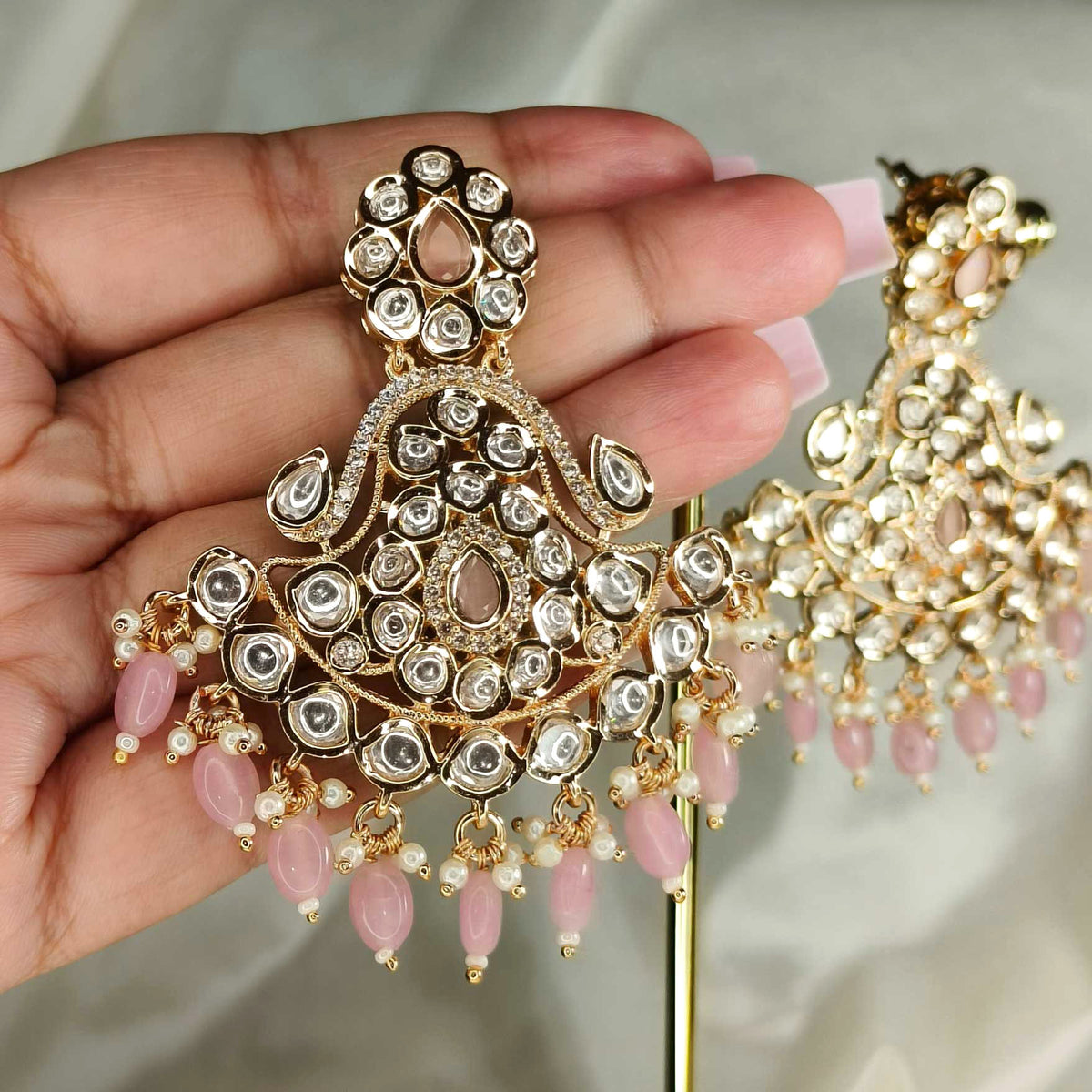 Uttara Gulabi Chandbali