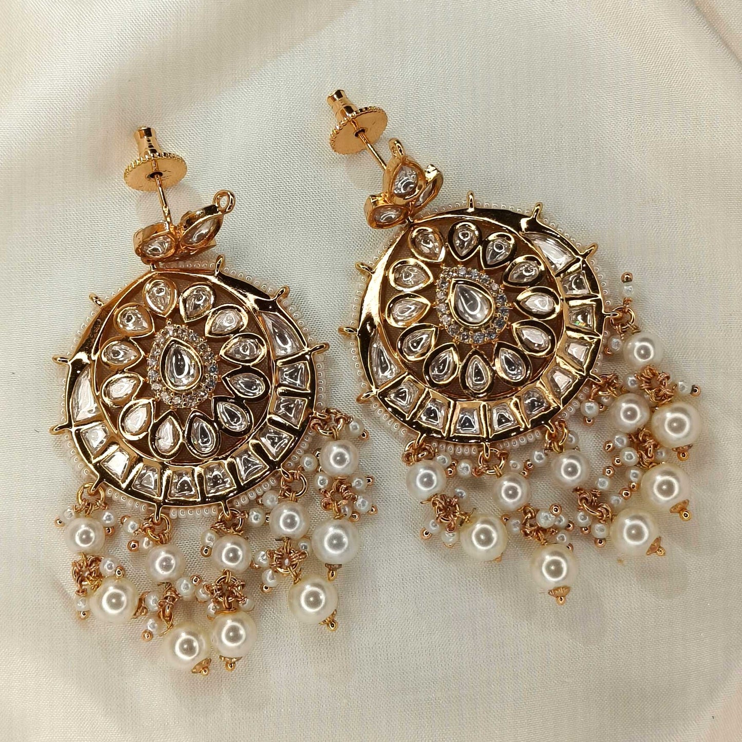 Sharanya Pearl Chandbali
