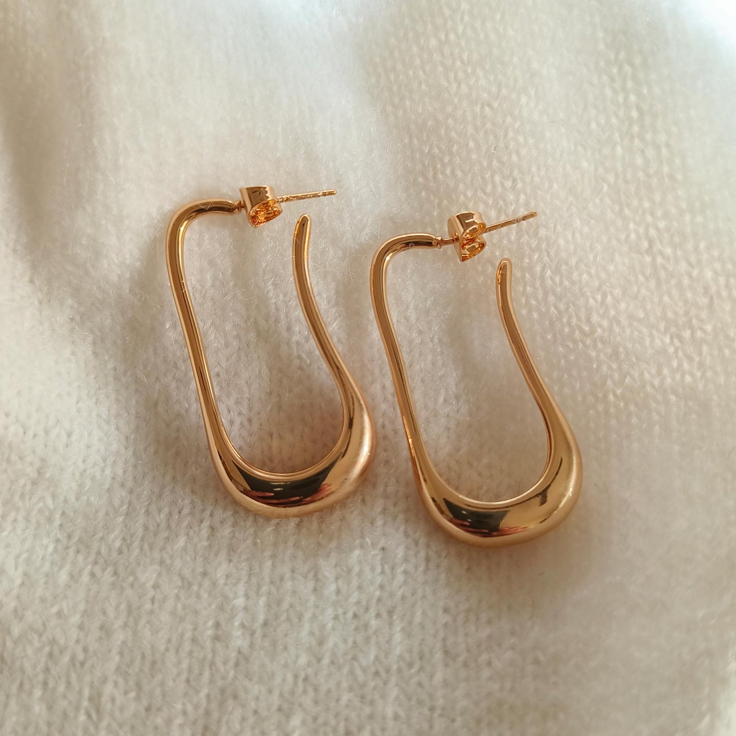 Mia Golden Hoops