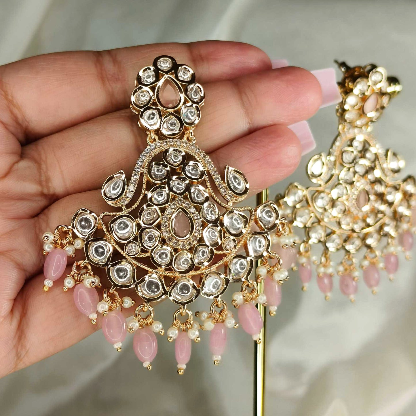 Uttara Gulabi Chandbali