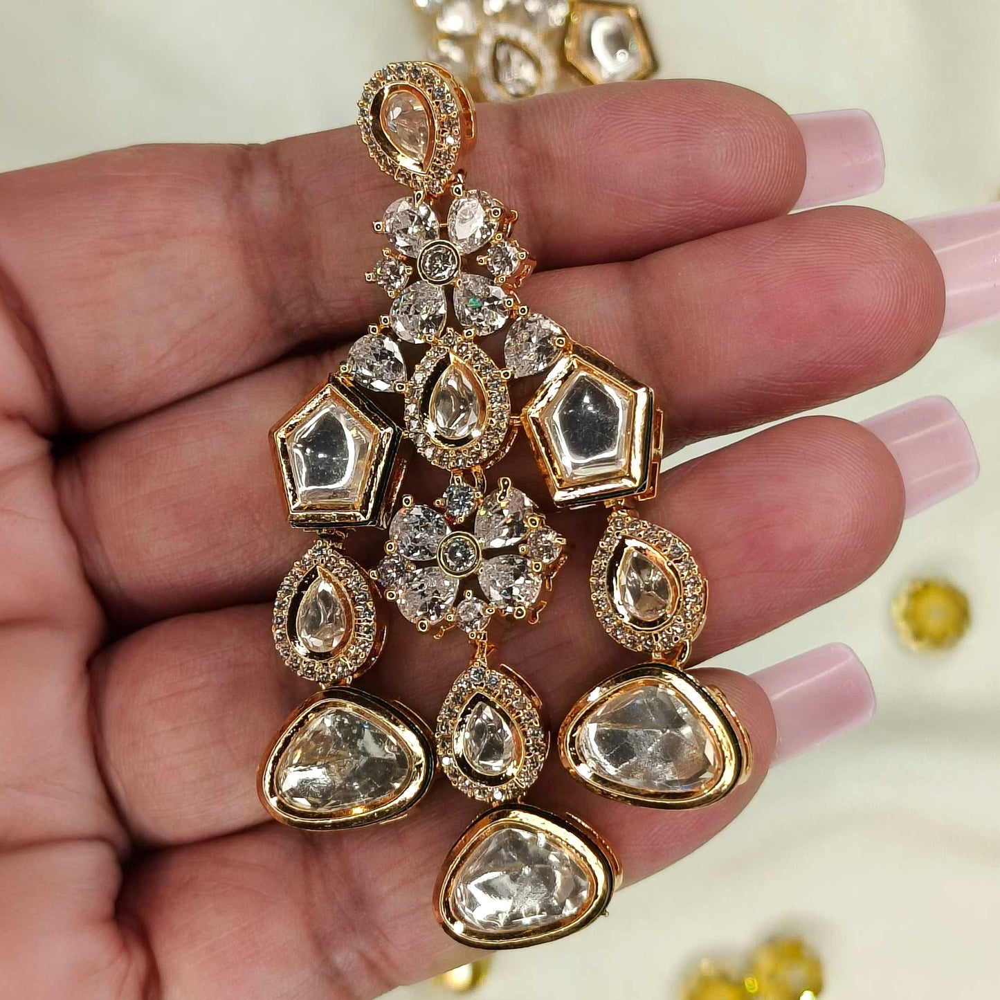 Shubhra Kundan Baali